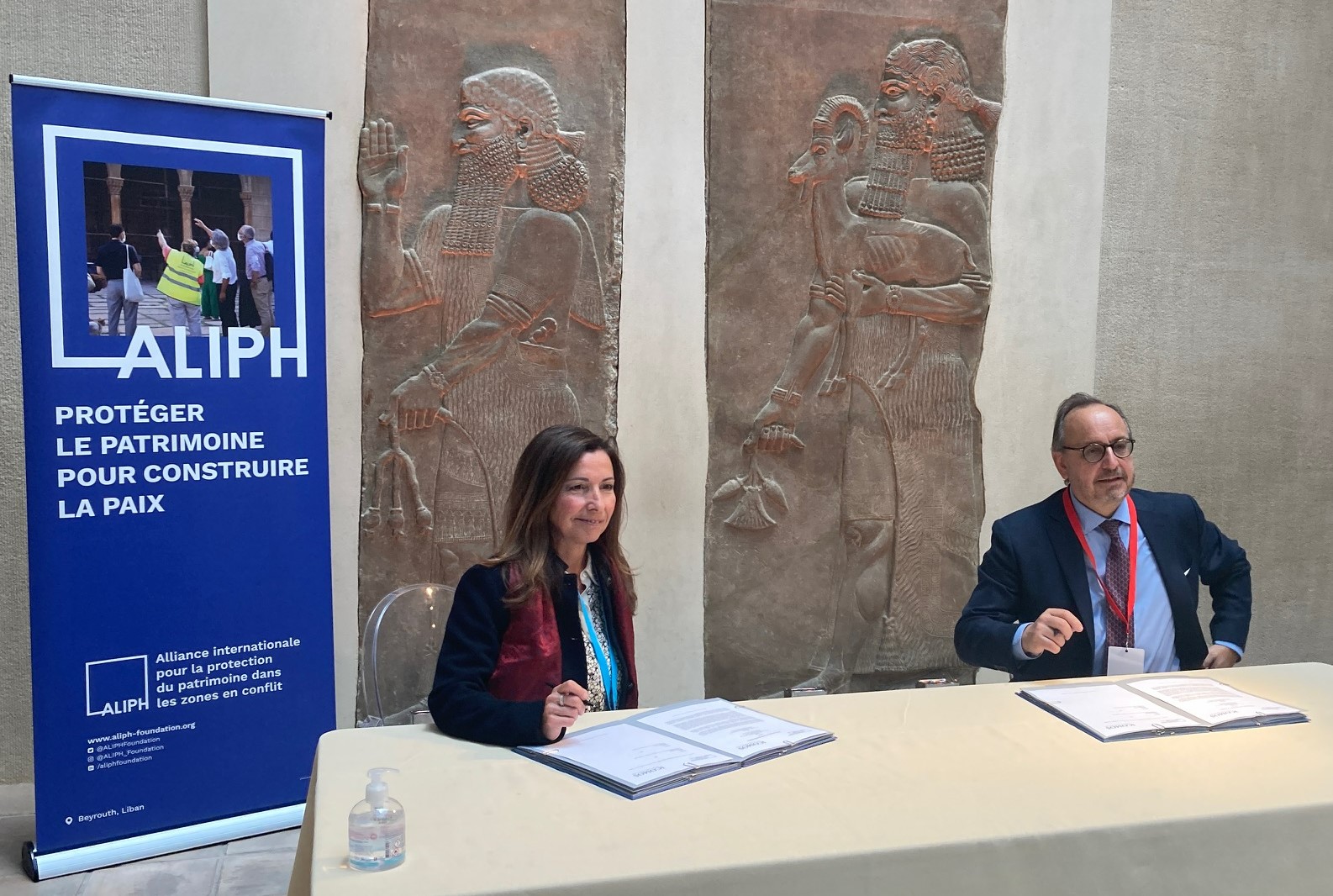 La Présidente de l’ICOMOS Teresa Patrício et le Directeur exécutif d’ALIPH Valéry Freland