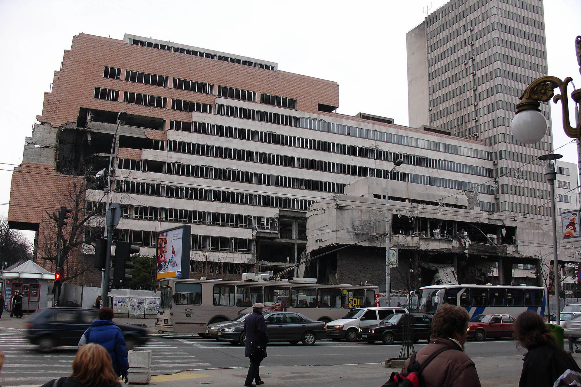 Picture of an architectural complex, known locally as Generalštab, consisting of twin buildings, which served as the General Staff and Ministry of Defense, an iconic symbol of Belgrade’s modernist architectural heritage.